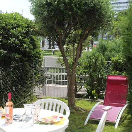 En Rdj, Terrasse, Jardin, Proche Et Commerces, Plein Sud, 2 Couchages - Fr-1-252a-49 * Villeneuve-Loubet