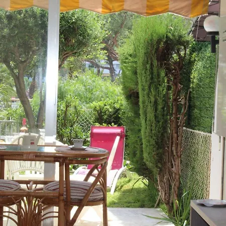 En Rdj, Terrasse, Jardin, Proche Et Commerces, Plein Sud, 2 Couchages - Fr-1-252a-49 * Villeneuve-Loubet