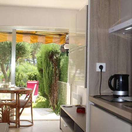En Rdj, Terrasse, Jardin, Proche Et Commerces, Plein Sud, 2 Couchages - Fr-1-252a-49 Apartment *