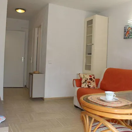 Apartment En Rdj, Terrasse, Jardin, Proche Et Commerces, Plein Sud, 2 Couchages - Fr-1-252a-49